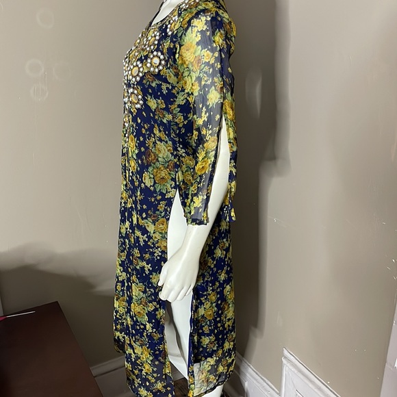 Sunflower Floral Tunic Top Size Small - Picture 4 of 5